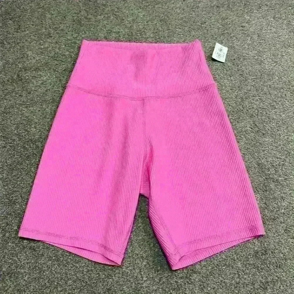 NWT Barbie Pink Champion Womens 7 in. Ribbed Bike Short Size M - Picture 3 of 5